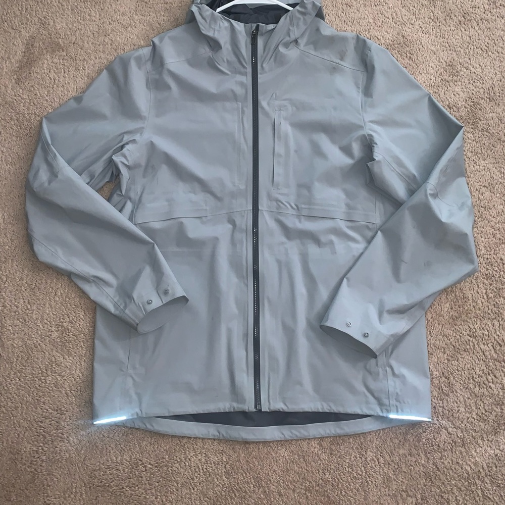 Lululemon Men’s Raincoat